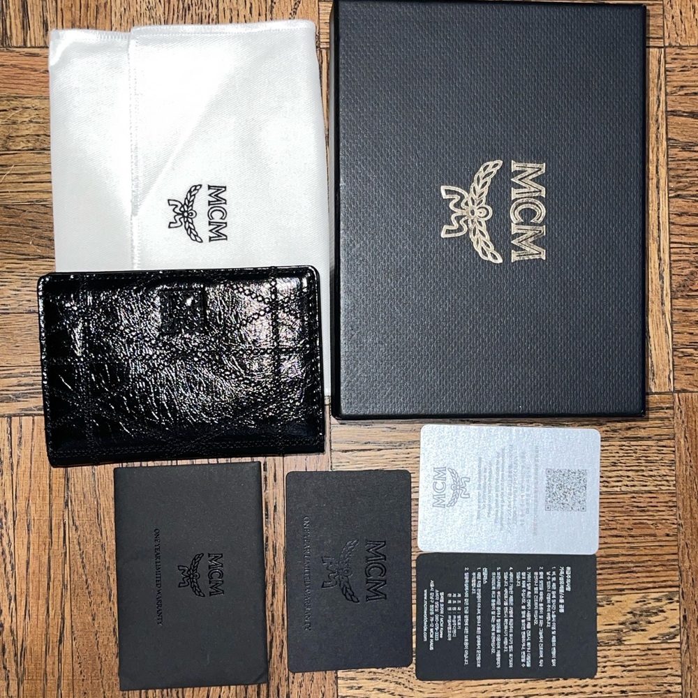 MCM Travia Quilted Card Wallet In Crushed Black Leather NWT Full Inclusion - Picture 3 of 10